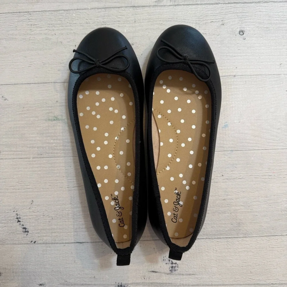 Cat & Jack girls black slip in flats size 13